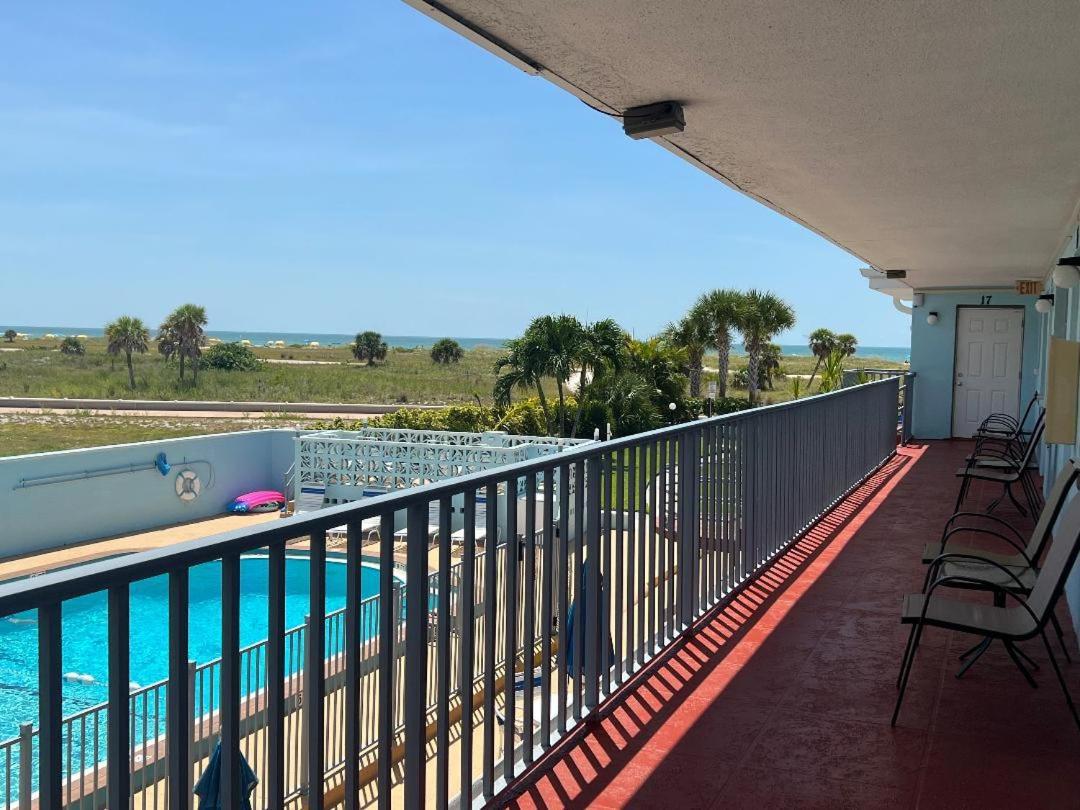 Beachside Resort Motel 圣徒皮特海滩 外观 照片